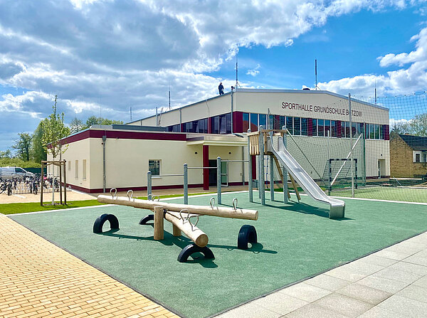 Turnhalle Bötzow Außenansicht