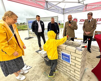 Grundsteinlegung Kita Marwitz - Hülsenversenkung
