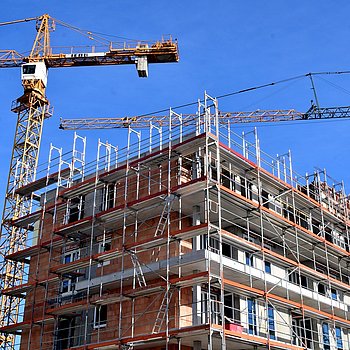 Kran bei einer Baustelle