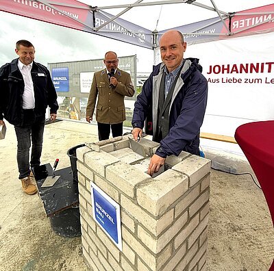 Grundsteinlegung Kita Marwitz - Hülsenversenkung